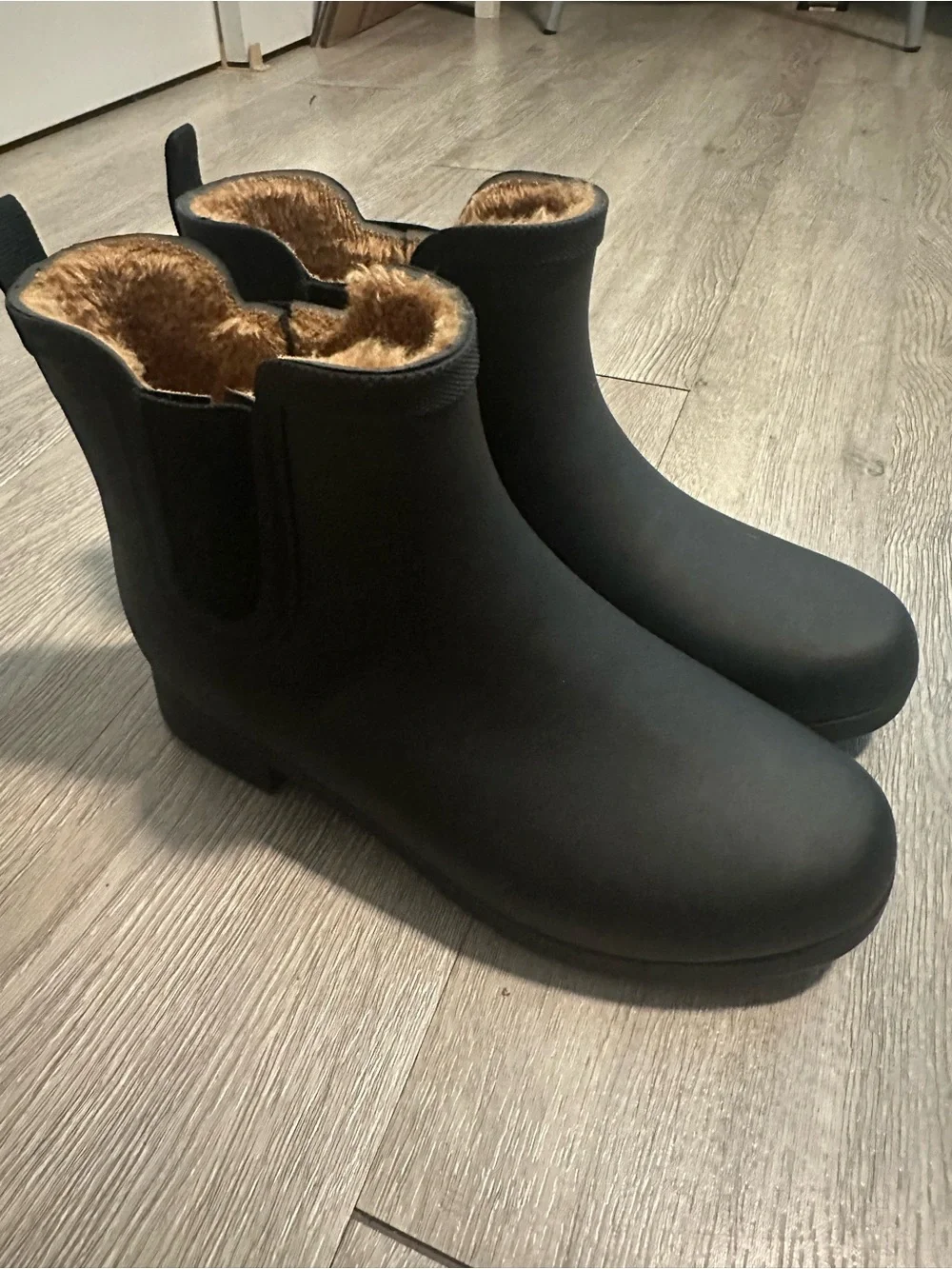 Chooka Women's Delridge Chelsea Rain Boot Short Waterproof Rain Boots Sz 8